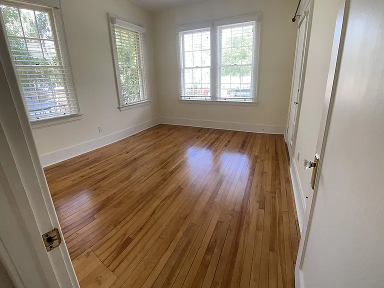 1310 N Laura St — Photo 13