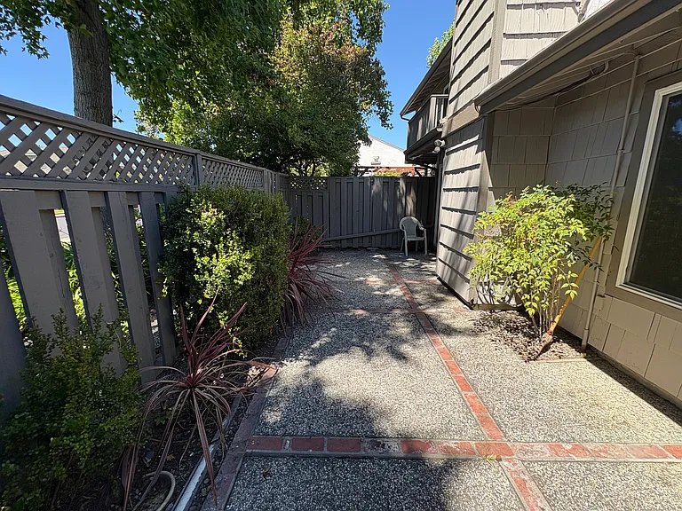 848 Erickson Ln — Photo 20