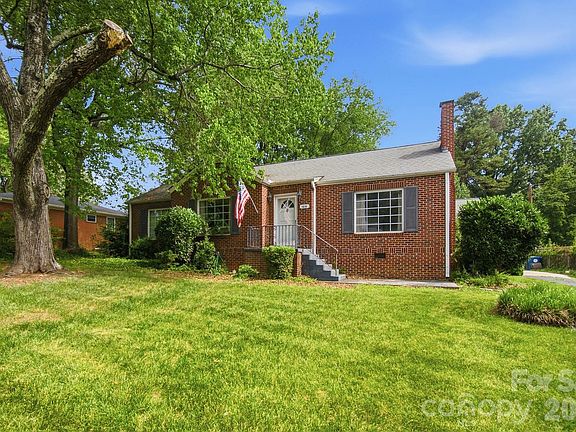 2nd image of 1616 Statesville Blvd