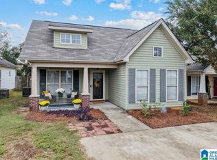 165 Creekstone Trl, Calera, AL 35040
