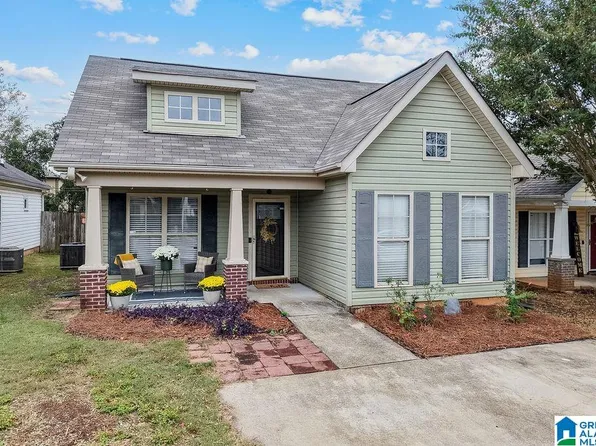 165 Creekstone Trl, Calera, AL 35040