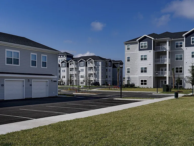 The Waverly at Winter Haven — Photo 1