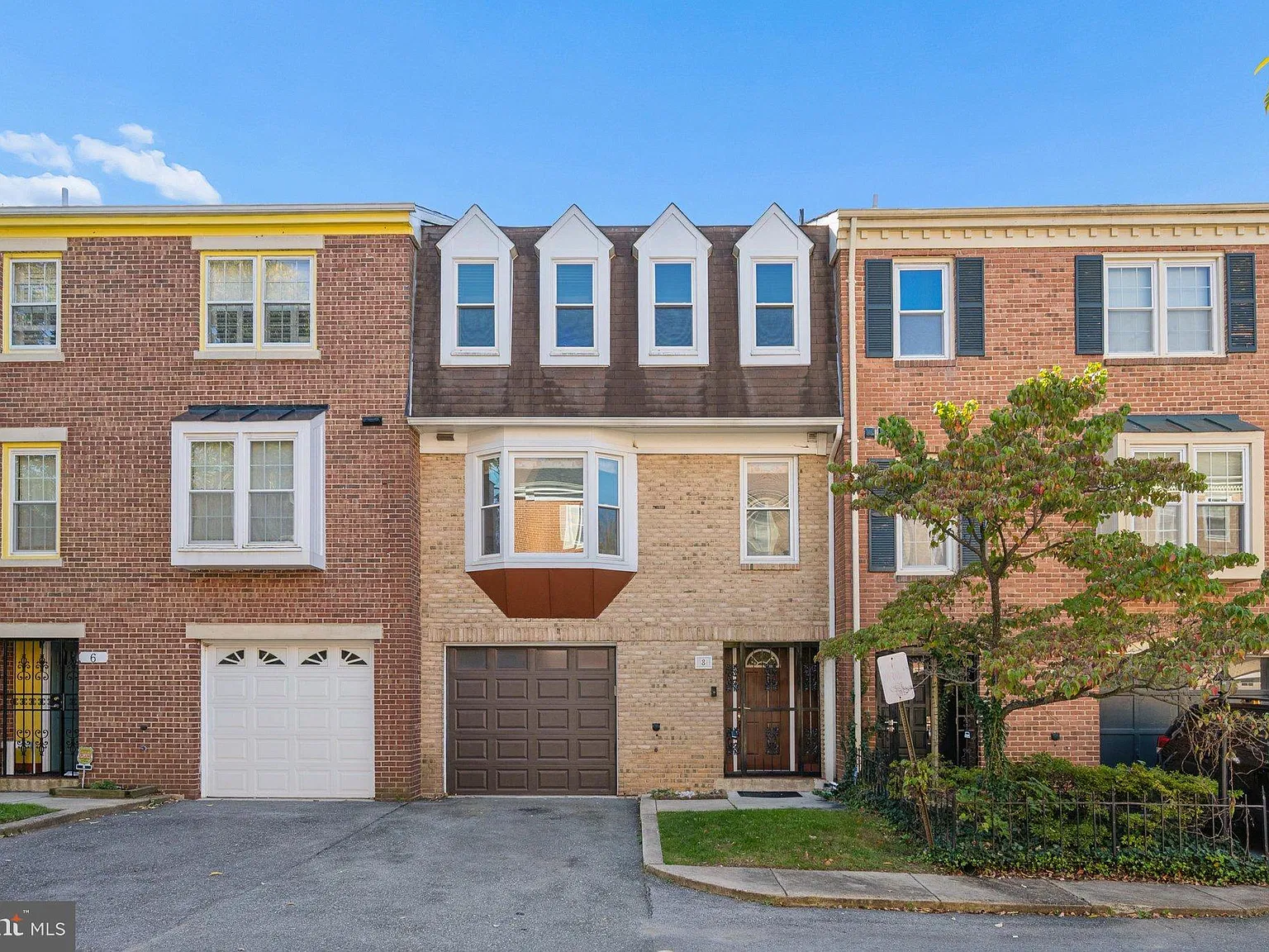 4 bed, 4.0 bath, 2126 sqft, $3,500 — Photo 1