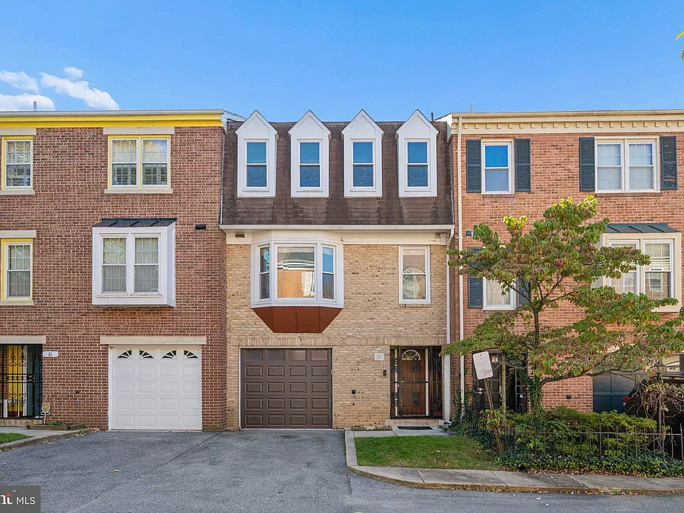 8 Grace Church Ct