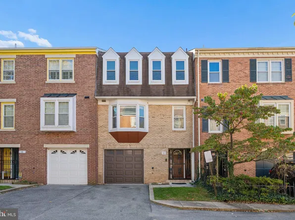 8 Grace Church Ct, Silver Spring, MD 20910