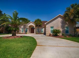 2032 Grayson Dr, Navarre, FL 32566