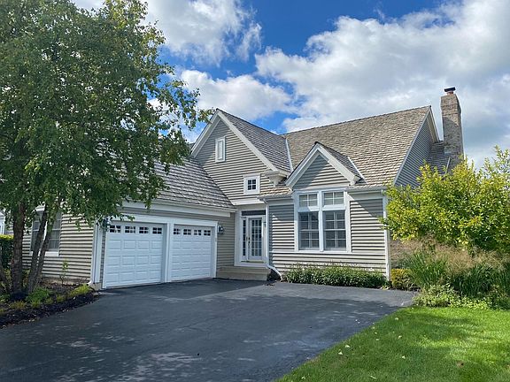 3rd image of 110 S Newport Ct