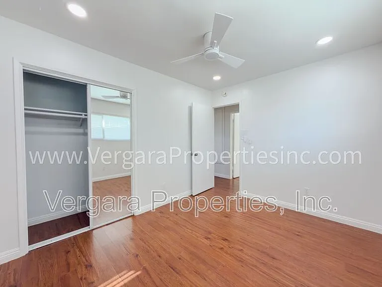 18012 Manhattan Pl — Photo 27