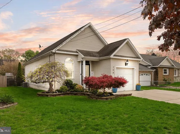 208 Hooker St, Riverside, NJ 08075