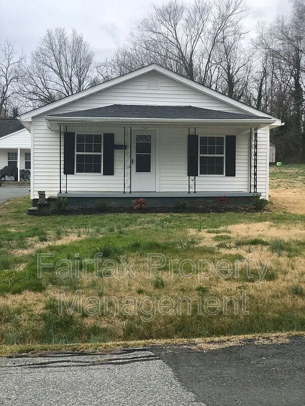 2 bed, 1.0 bath, 1000 sqft, $1,195 — Photo 1
