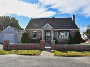 25 Ashburne St, Pawtucket, RI 02861