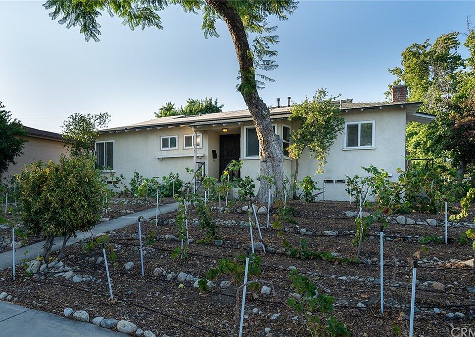 1st image of 205 Creighton Cir