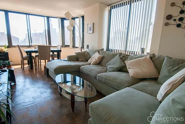 Rented by City Connections Realty | media 30