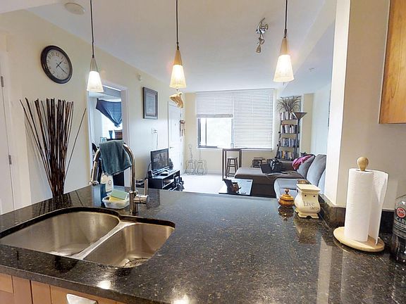 3rd image of 2451 Midtown Ave #1513