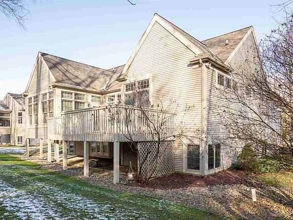 3rd image of 2303 Marshwood Dr
