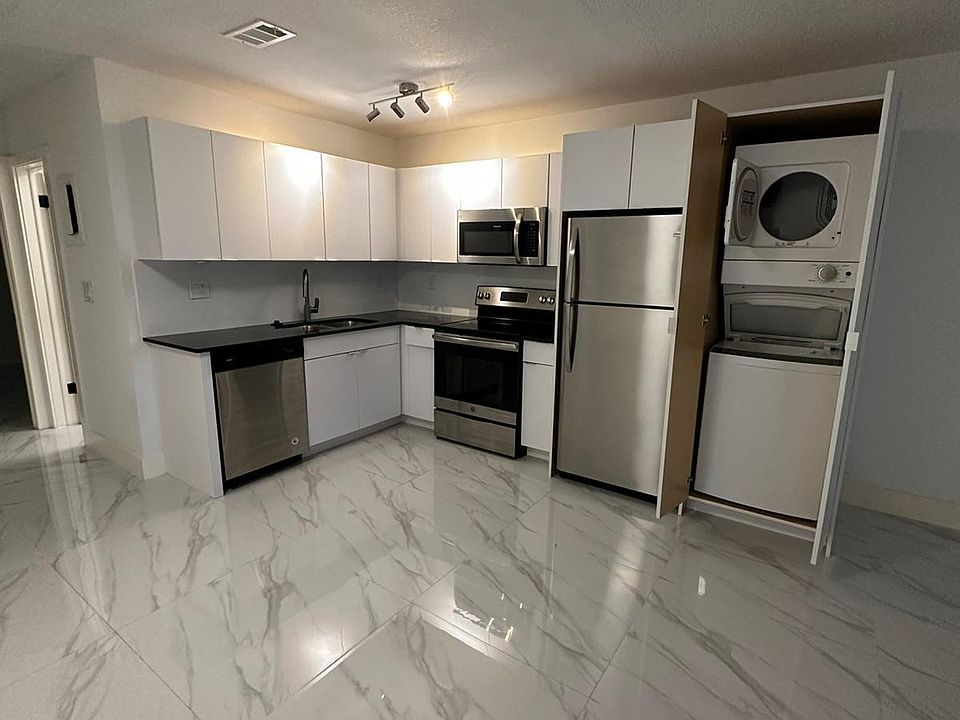 1st image of 2140 NE 56th St APT 9