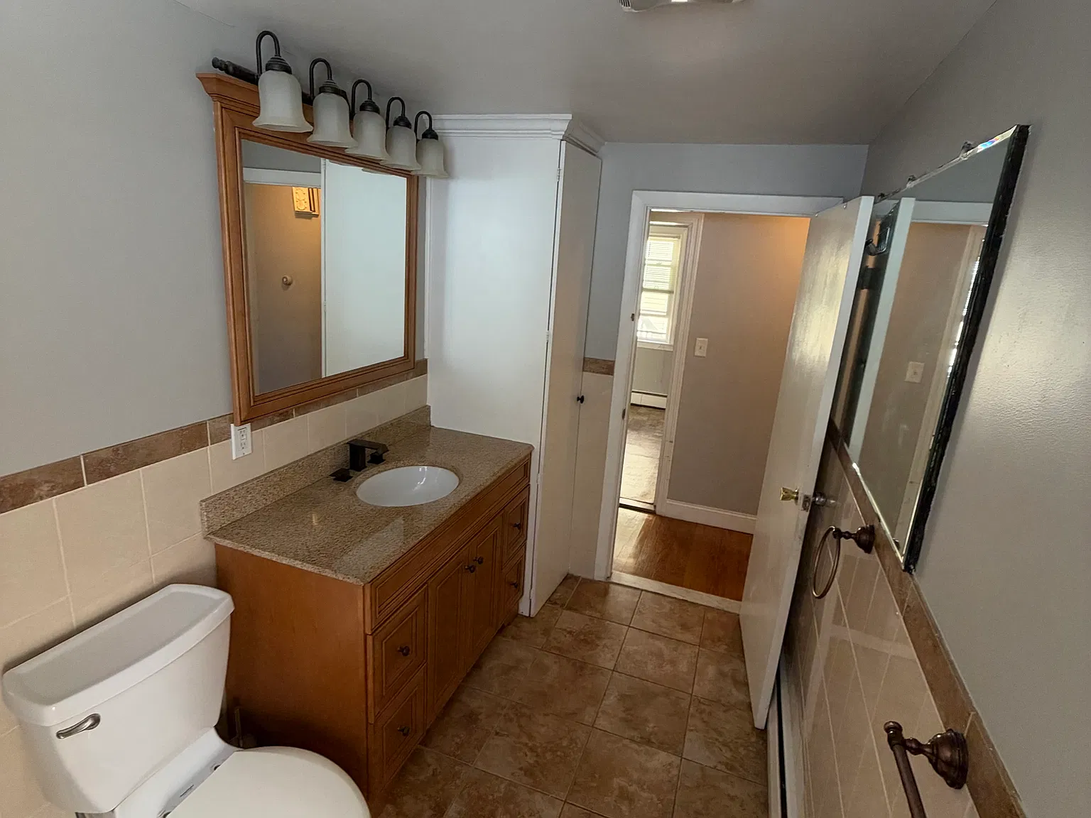 2 bed, 1000 sqft, $2,800 — Photo 4