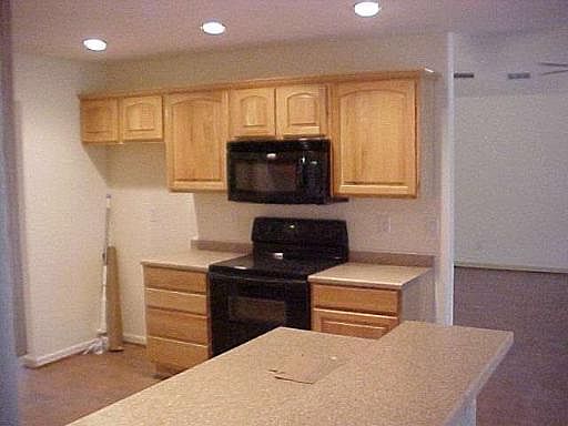 4th image of 820 SHADY GROVE DR