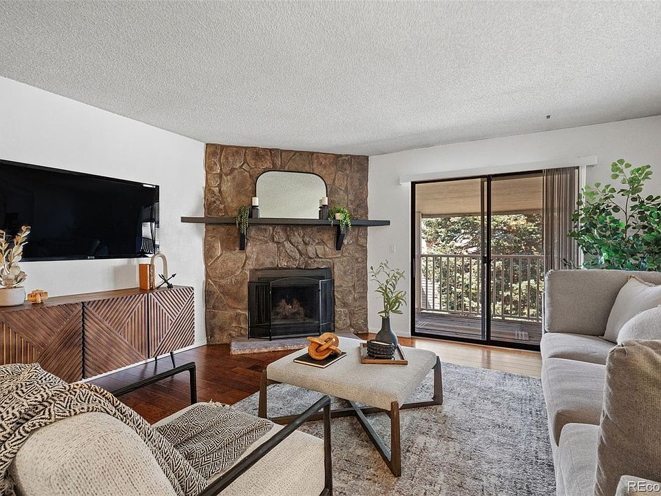 1st image of 943 S Zeno Way #207