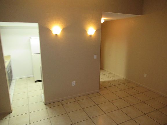 3rd image of 2548 Chestnut Woods Dr