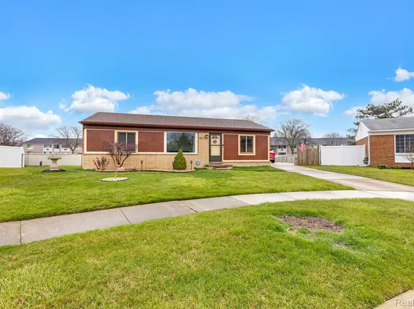 26717 Sandra Ct, Woodhaven, MI 48183