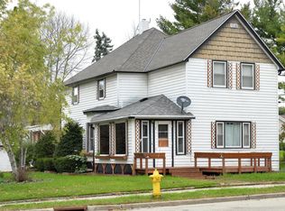 215 Kettle Moraine Dr S, Slinger, WI 53086