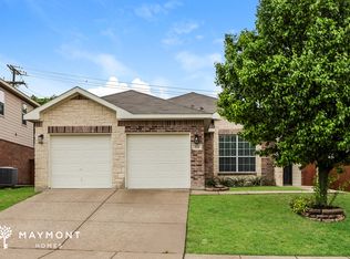 532 Crystal Springs Dr, Fort Worth, TX 76108