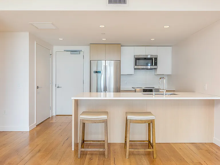 1001 Queen St #3404 — Photo 6