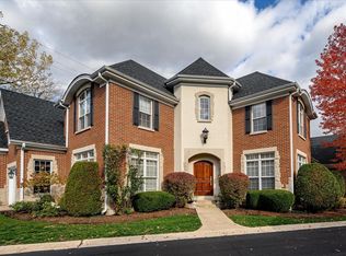 30 Windsor Dr, Elmhurst, IL 60126