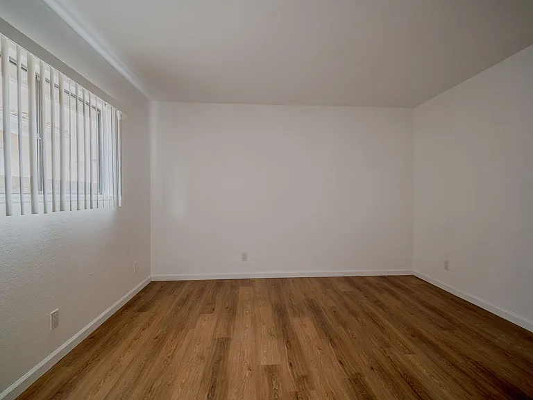 18950 Mount Walton Cir — Photo 22