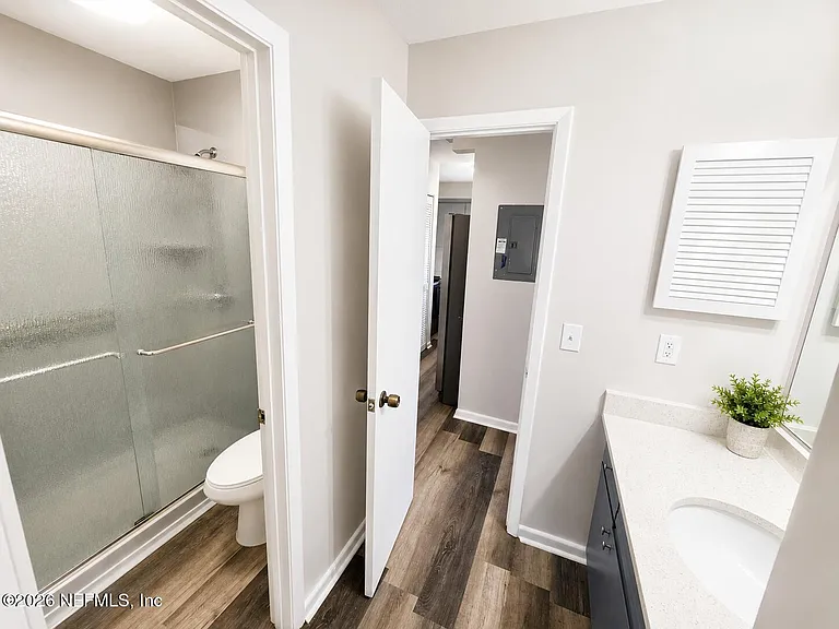 8322 Derbyshire Pl — Photo 2
