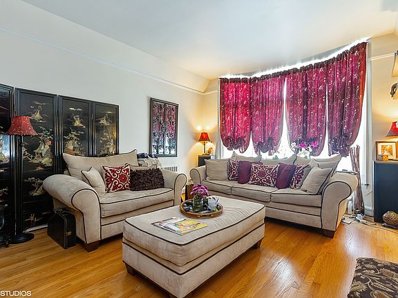 3rd image of 5258 N Virginia Ave