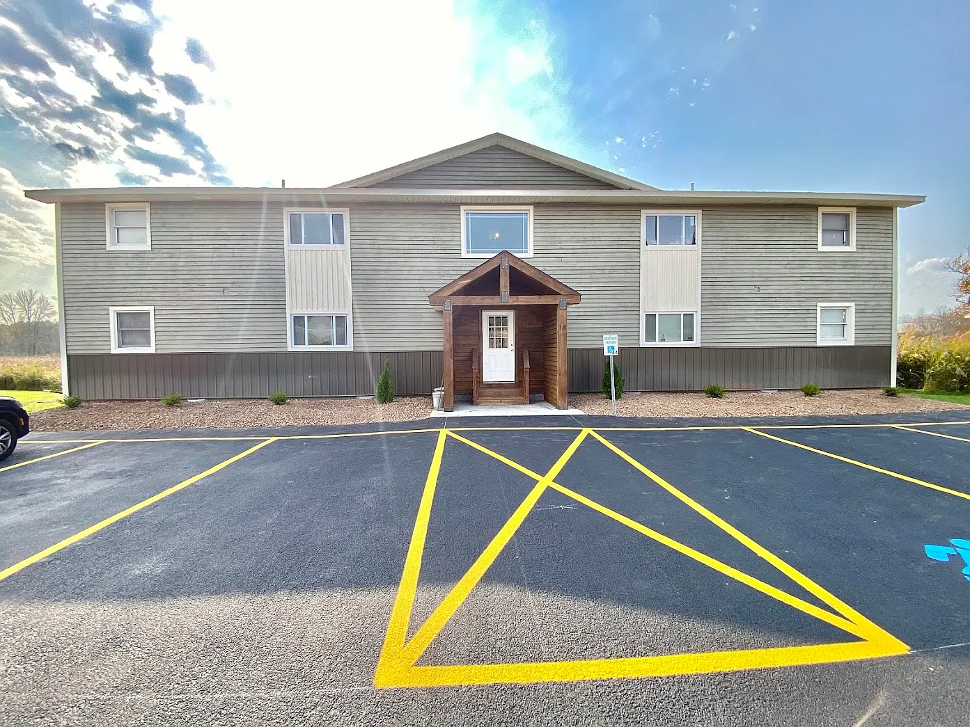 18-30 Green Acres Dr — Photo 2