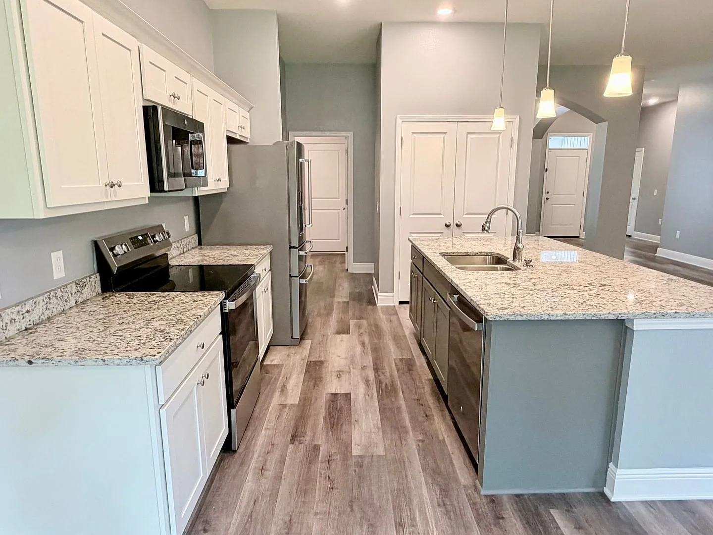 Coming Soon in East Milton- 1 acre — Photo 4