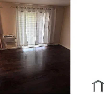 2 bed, 800 sqft, $2,100 — Photo 3