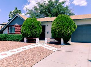 916 Tomasita St NE, Albuquerque, NM 87112