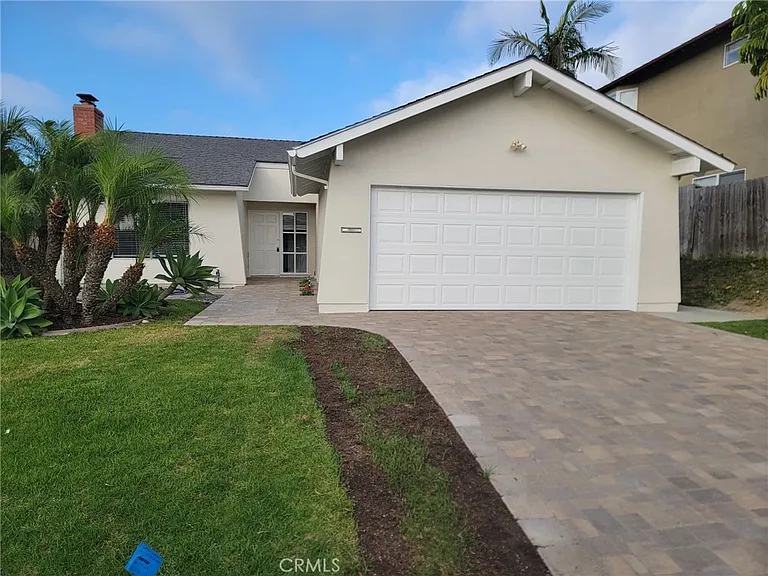 33242 Acapulco Dr — Photo 1