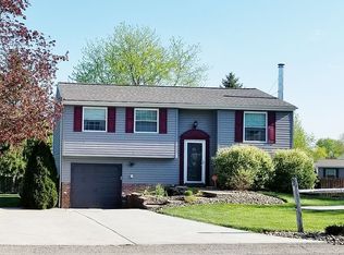 201 Katherine Dr, Cranberry Township, PA 16066