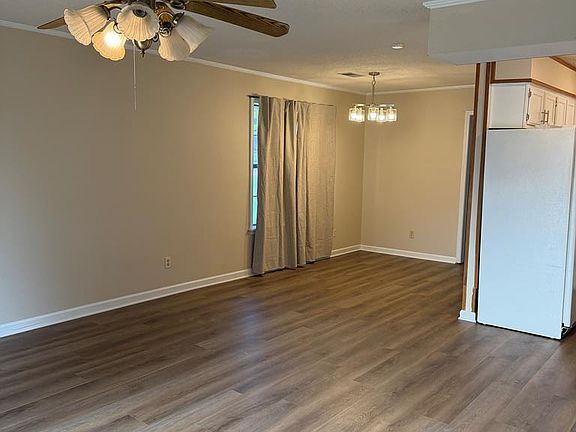 4th image of 273 Manor St