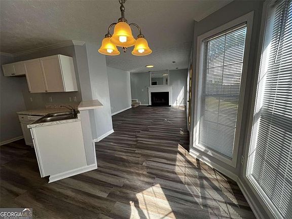 5th image of 500 Kings Pl