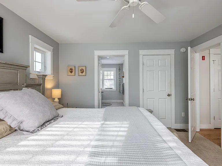 23 Lacosta Dr — Photo 13