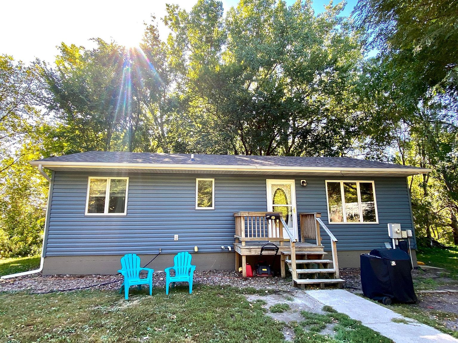 895 Main St, Ortonville, MN 56278 Zillow