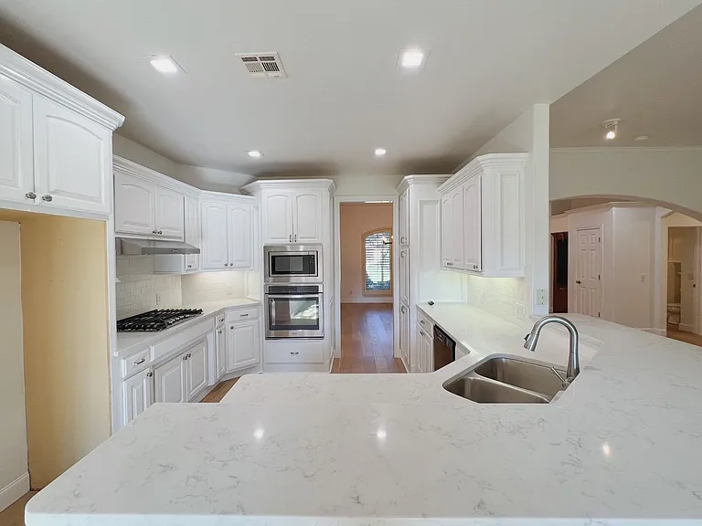 3124 Viewmont Ct — Photo 9