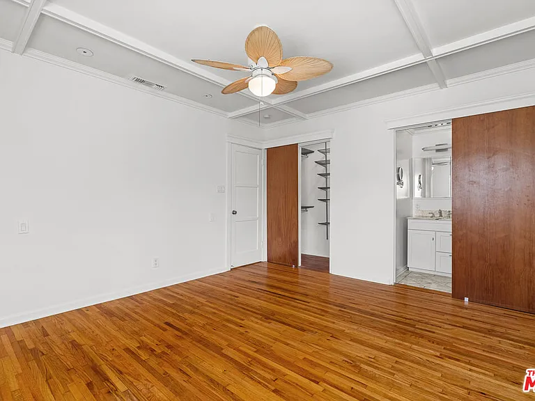 4352 Globe Ave — Photo 17