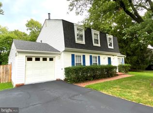 12404 Kings Lake Dr, Reston, VA 20191
