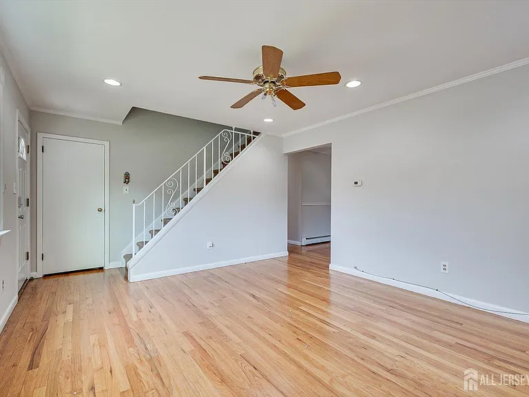 111 Sonora Ave — Photo 5