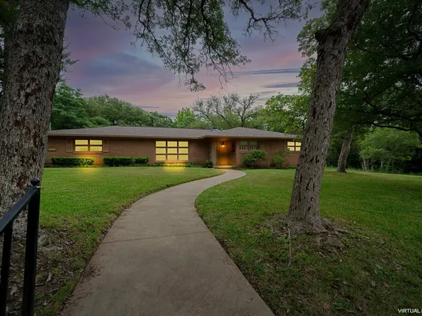 7808 Delhi Rd, Woodway, TX 76712