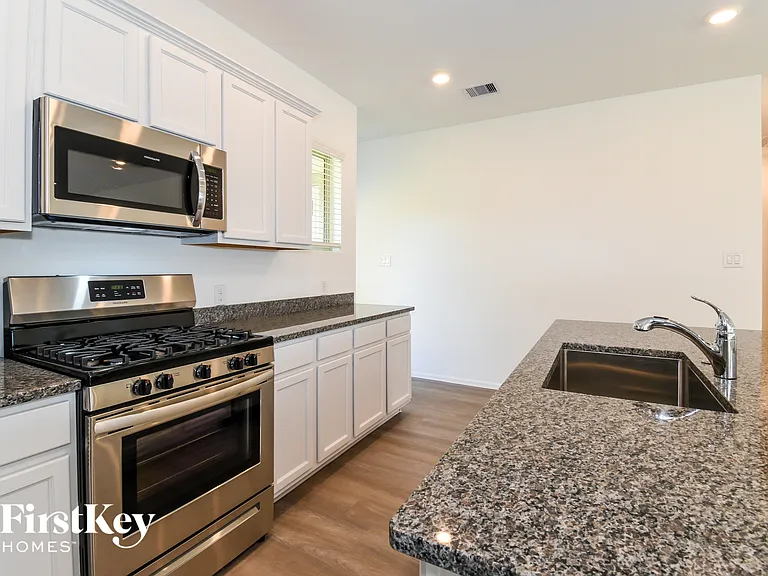 712 Willow Harbor Ln — Photo 7