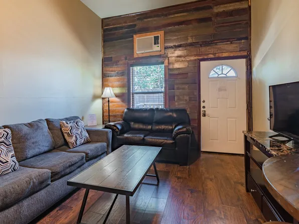 308 Warren St APT 2, San Antonio, TX 78212