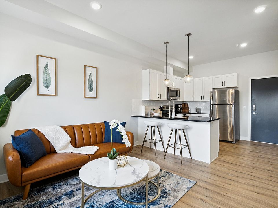 1st image of 2045 N 2nd St #17